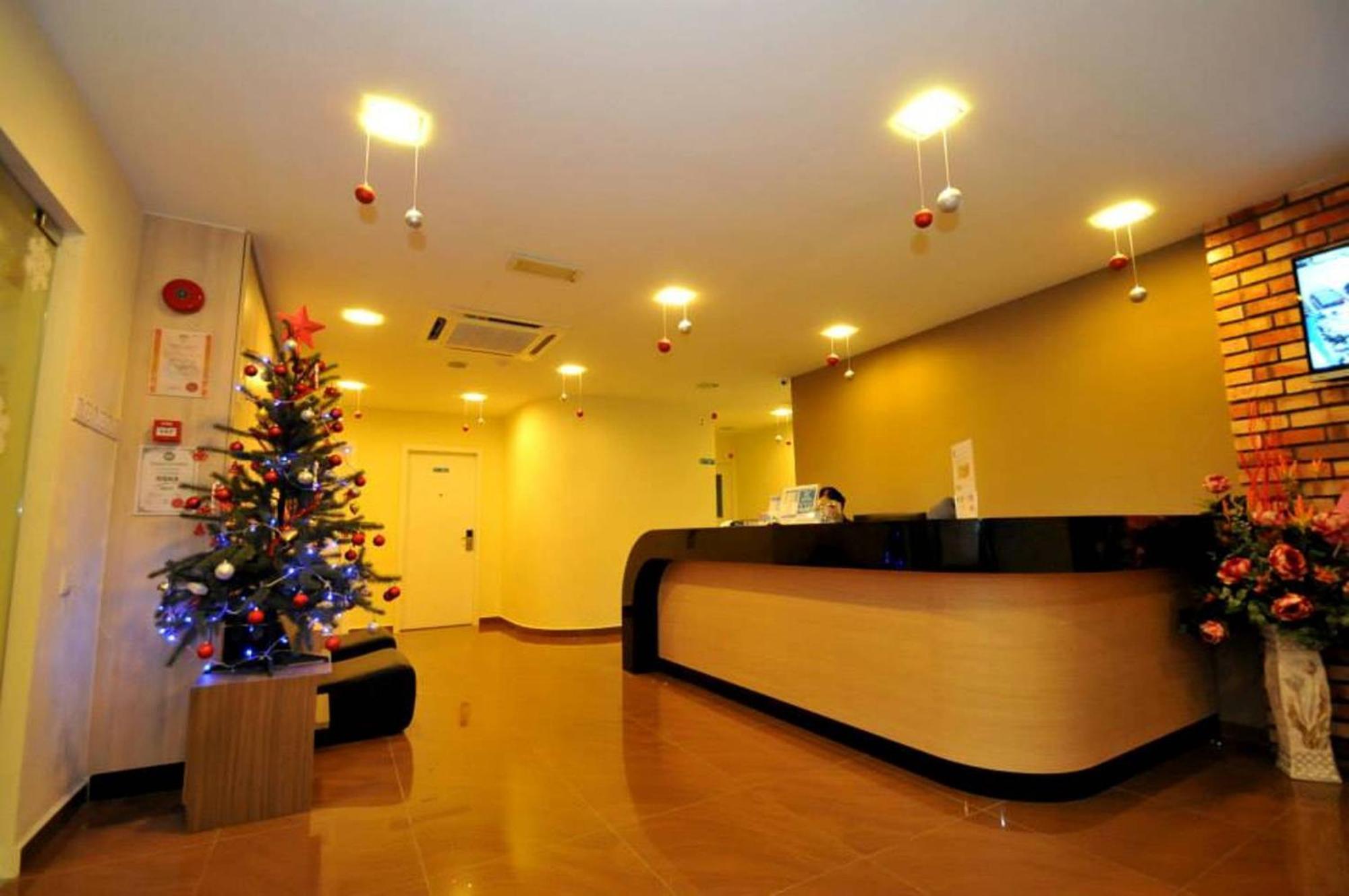 Hotel U Design 2*